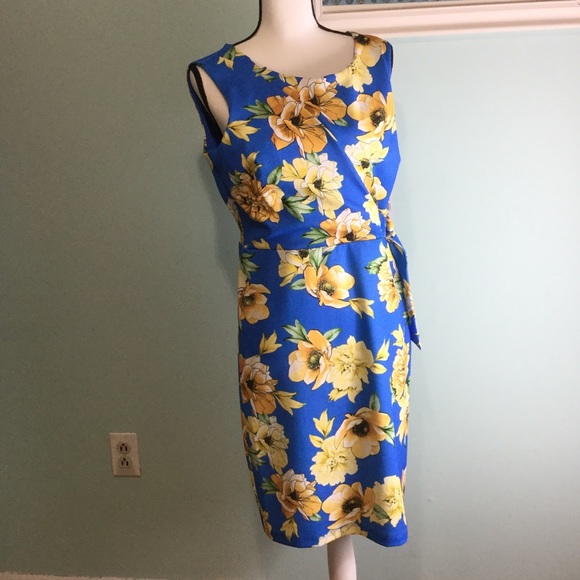 Glamour Dresses & Skirts - Glamour - Blue Sleeveless Floral Dress